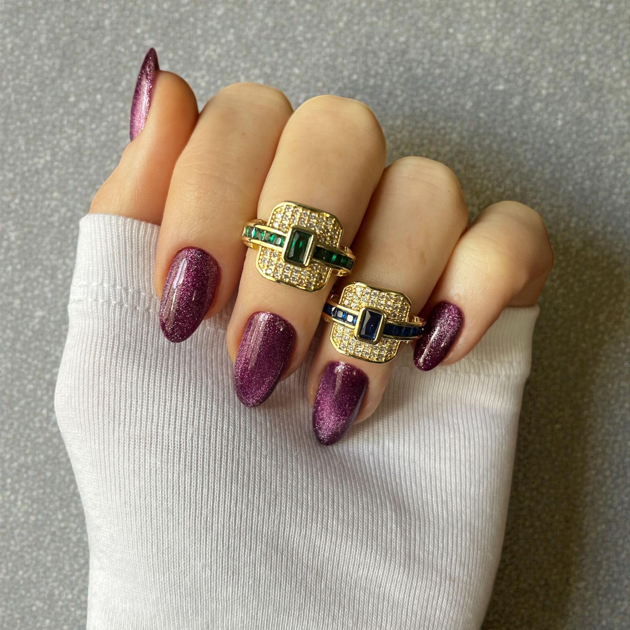 Yeşil Taşlı Gold Yüzük