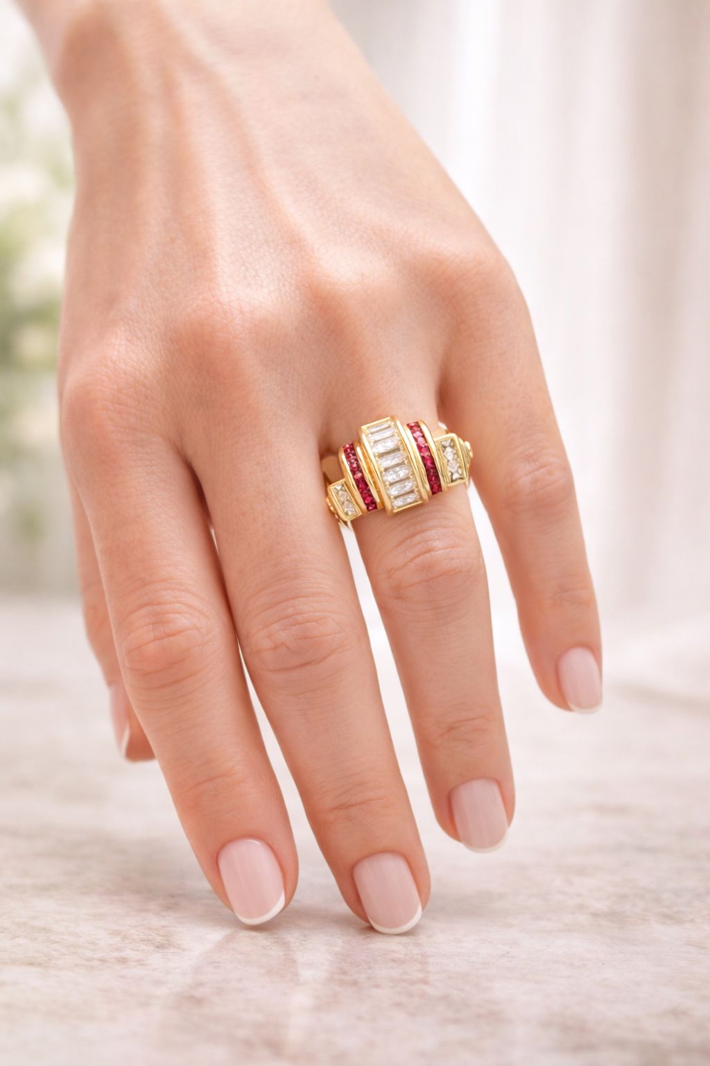 Baget Taş Detaylı Çok Sıralı Gold Yüzük